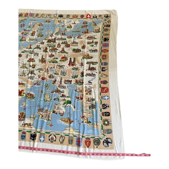 Europe Map & Crests Vintage Souvenir Tablecloth - Picture 4 of 7